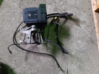 Mercedes c w204 рестайлінг  насос abs esp 1729014100 фото №1