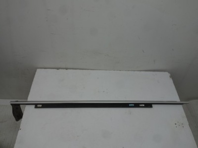 Молдинг ущільнювач перед права audi a6 c7 4g0853284 фото №1