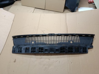 Решётка средняя бампера перед renault master v 5 2024- оригинальный номер идеальное состояние фото №1
