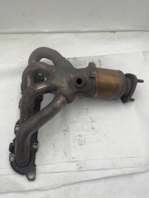 Коллектор выпускной катализатор vw golf 6 036131703j фото №1