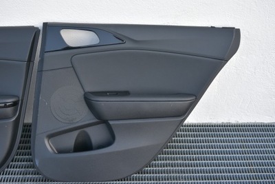 Kia ceed 3 iii 20r обшивка правий задня hb фото №1