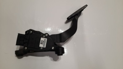 Kia sportage ii 2.0 crdi потенціометр газу 32700-1fxxx фото №1