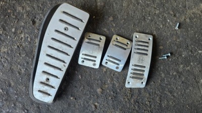 Педалі накладки підніжка alfa romeo 159 механічна коробка передач фото №1