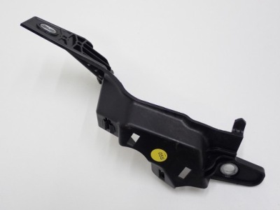 Напрямна кронштейн бампера правий задня porsche taycan фото №1