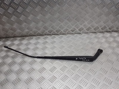 Важіль двірники правий перед toyota scion фото №1