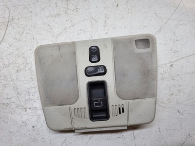 Лампа освітлення кабіни mercedes-benz оригінальний номер 2028200401 фото №1