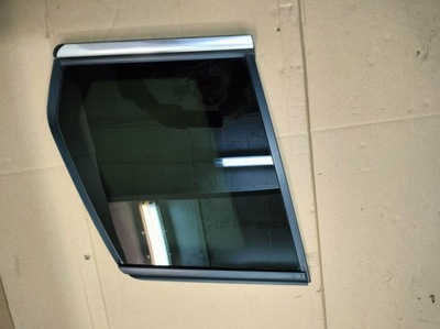 Ліва скло бічна кузовна хром 2015 rok mercedes glk x204 w204 ідеальний стан фото №1