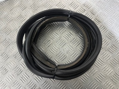 Mini cooper r56 прокладка кришки багажника фото №1