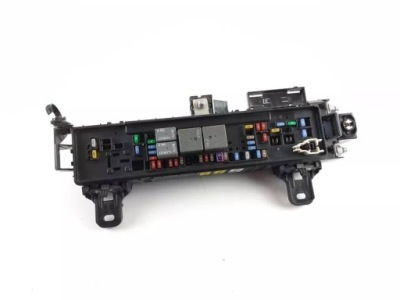 Коробка предохранителей tesla model s 109440500d 0.0l electric 350kw 2017 фото №1