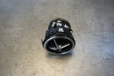 Решётка обдув консоли mercedes b w246 a2468303900 фото №1