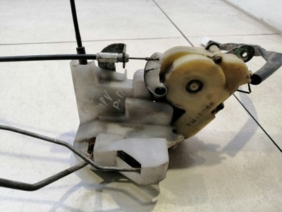 Замок дверь правый перед mazda mpv ii фото №1