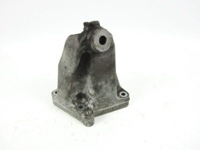 Кронштейн двигуна права mercedes w221 3.0 v6 cdi фото №1