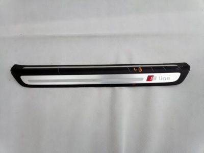 Audi q3 8u lift молдинг порог s-line 8u0853373b фото №1