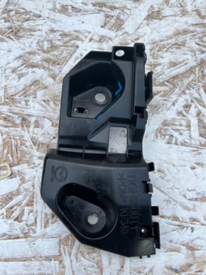 Напрямна бампера правий перед mazda cx30 19- фото №1