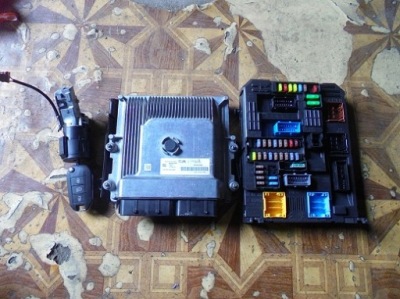 Peugeot 308 ii 1.2 thp набір стартовий 9834609880 фото №1