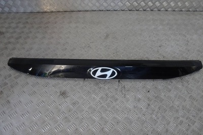 Hyundai i20 iii lift молдинг крышки багажника logo эмблема значок 22- фото №1