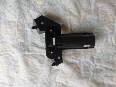 Peugeot 5008 правое кронштейн распылителя фара перед передние фото №1