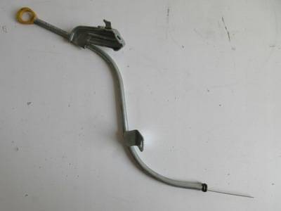 Corolla e21 1.8 гибрид щуп масла щуп фото №1