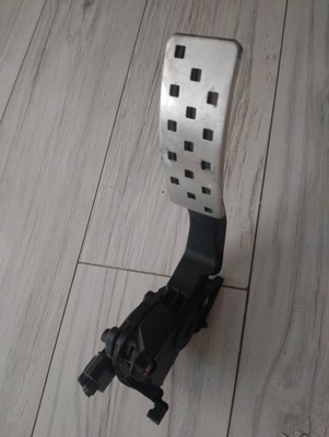 Педаль газу renault captur clio iv lift 1.2tce 180026380r фото №1