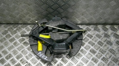 Вушко буксирувальний домкрат набір peugeot 607 2.2 01r фото №1