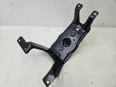 Audi a4 b9 кронштейн колеса запасного 8w0802715c фото №1