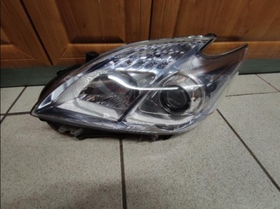 Лампа передняя перед toyota prius iii a045053 фото №1