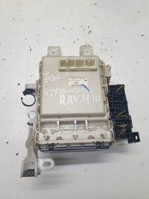 Коробка предохранителей toyota rav4 iii 82730-42010 фото №1