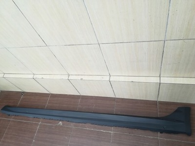 Молдинг поріг ліва audi a4 b9 allroad 15-19 оригінальний номер фото №1