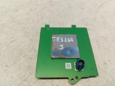 Tesla model 3 усилитель антенна 1079734-00 фото №1