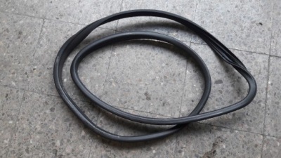 Прокладка двері лівий задня opel karl 2017 фото №1