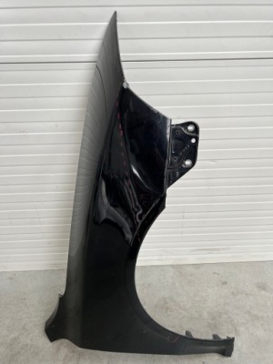 Крила правий передній перед skoda octavia ii фото №1