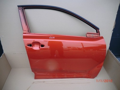 Toyota chr двері праве передні фото №1