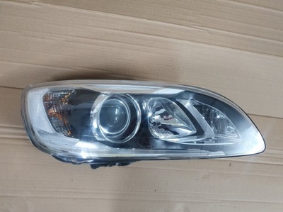 ŽIBINTAS XENON DEŠINIOJI VOLVO S60 V60 13-18 31698819 SUKOMPLEKTUOTA 