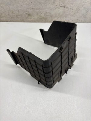 Audi a3 s3 8p 2009 корпус аккумуляторов фото №1