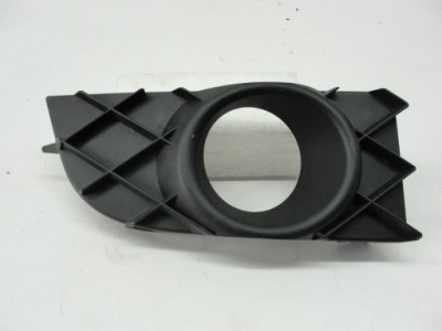 Решётка противотуманной фары правая renault laguna iii gt фото №1