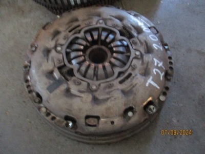 Toyota avensis t27 2,0d4d зчеплення двомасовий повний фото №1