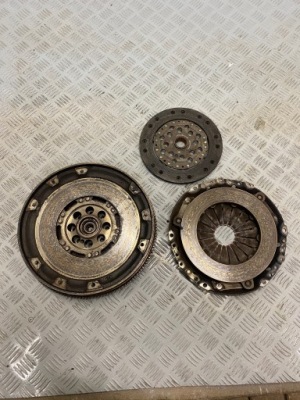 Зчеплення колесо двомасовий диск притиск mercedes w124 2.0b 0062503504 фото №1