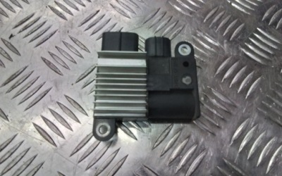 Yaris iv cross модуль вентилятора 1.5 89257-k0020 фото №1