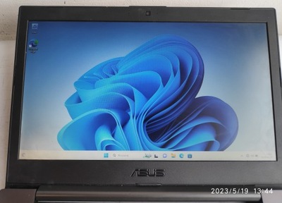 Laptop ASUS PRO PU401LA i5 4210/8GB/240SSD/Win11