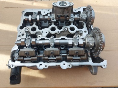 Головка циліндрів вал вали впускний  випускний bmw mini 1.5 1019173 фото №1