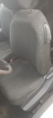 Сиденье передний левый toyota yaris ii 3d фото №1