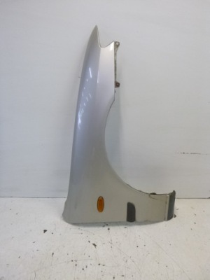 Крила правий mazda 626gf 4f liftback 2000 фото №1