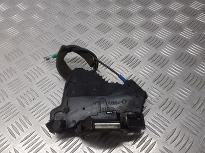 Замок двері центральний правий перед toyota corolla verso ii 2.2 d4d фото №1