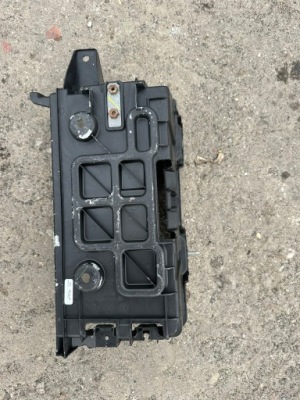 Основание аккумулятор maserati levante suv m161 05112061a 3.0l бензиновый фото №1