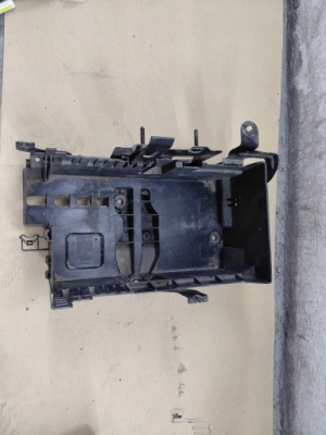 Opel astra j iv кронштейн основа корпус акумулятор 13354420 фото №1