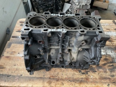 Блок двигуна renault master iii movano 2.3 dci m9t 702 biturbo фото №1