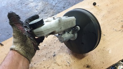 Toyota auris i підсилювач гальм насос гальмівна фото №1