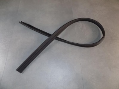 Audi tt 8s прокладка крыша левая 8s8854543 фото №1