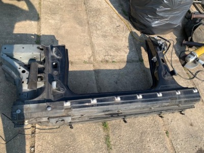 Mercedes e w212 lift sedan порог левый стойки фото №1