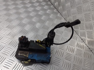 Замок двері правий перед volvo s80 8pin фото №1